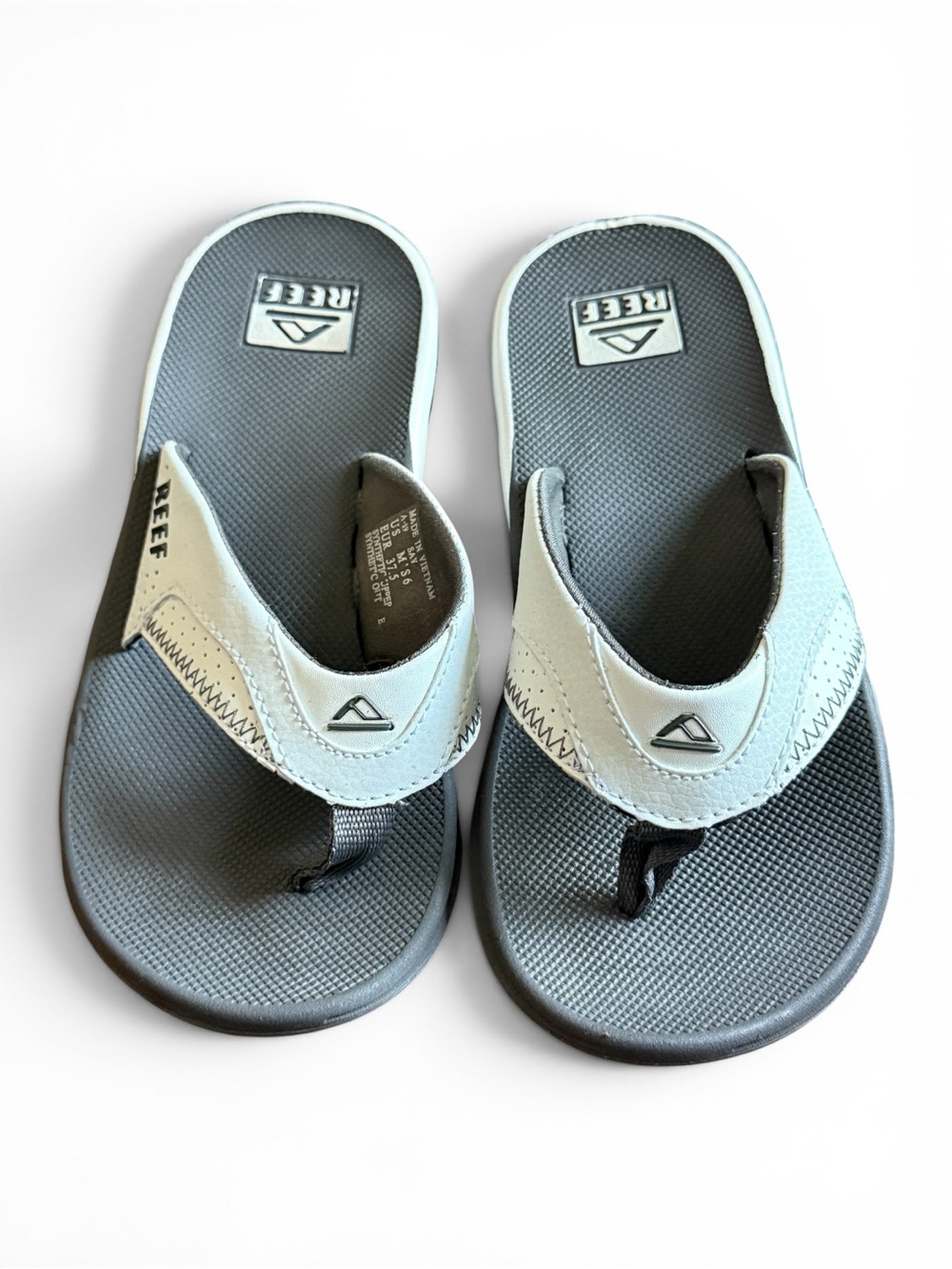 REEF White Flip Flops with Bottle Opener Size 6 Men/Big Boy